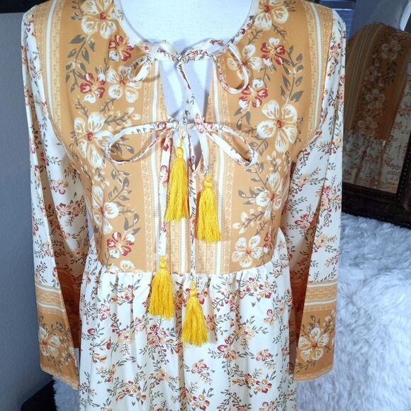 YELLOW FLORAL BOHO-INSPIRED DRESS SZ.S & L AVAILABLE NWOT - Picture 3 of 7